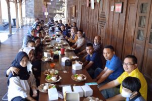 Home 32 Orang Tua Siswa